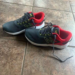 Boys size 2 New Balance sneaker